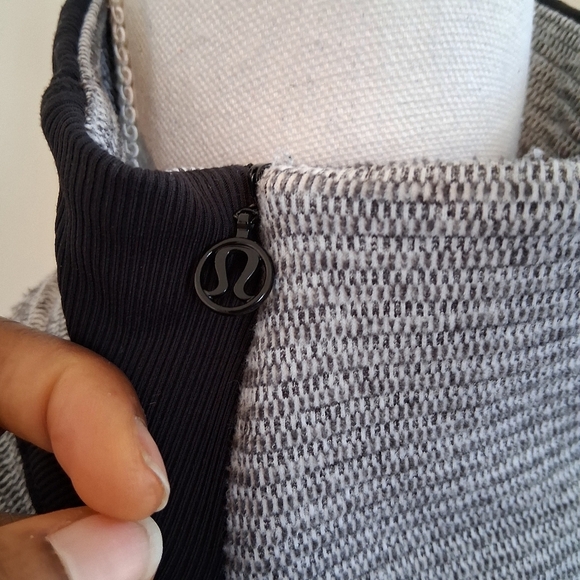 Lululemon Base Runner 1/2 Zip Heathered Herringbone Jacket Size 12 - Picture 8 of 13